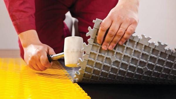 Bild zum Ratgeber PVC-Fliesen als Bodenbelag