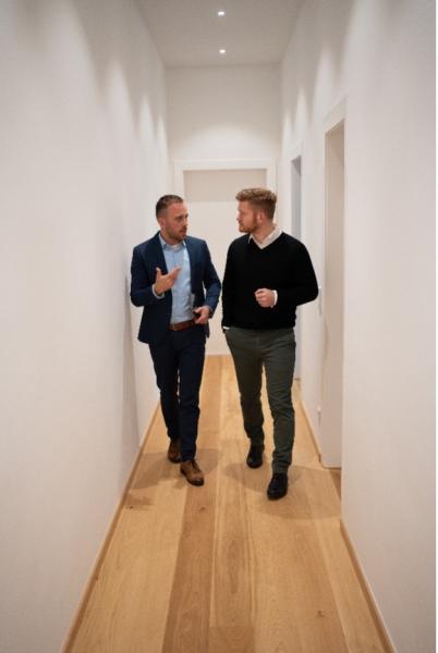 Bild zum Ratgeber Warum sich der Verkauf einer Immobilie mit einem Immobilienmakler lohnt