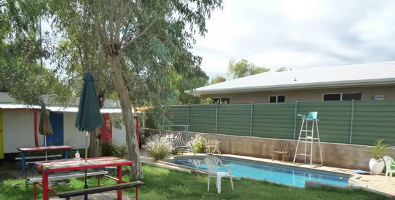 Bild zum Ratgeber Ein eigener Pool – Erfrischung im eigenen Garten