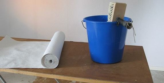 Bild zum Ratgeber Ratgeber Tapezieren: So wird es richtig gemacht