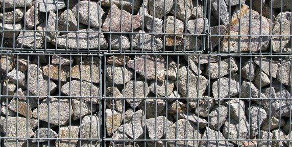 Bild zum Ratgeber Gartenzäune: Sichtschutz und Design-Element