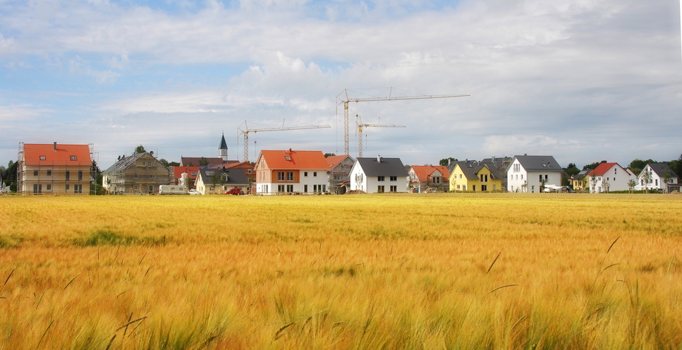 Bauen in einem Neubaugebiet